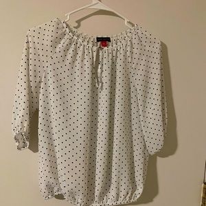 Vince camuto pxs black & white top